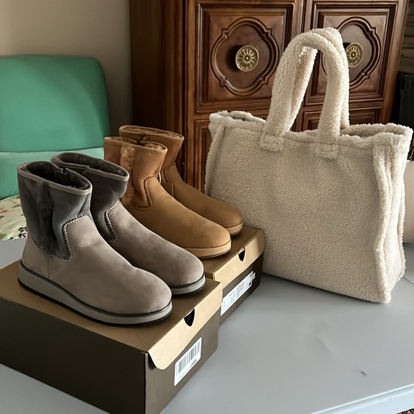 Olukai Pa’ina Hulu suede boots (BOTH PAIR AS A SET!) - Picture 10 of 12